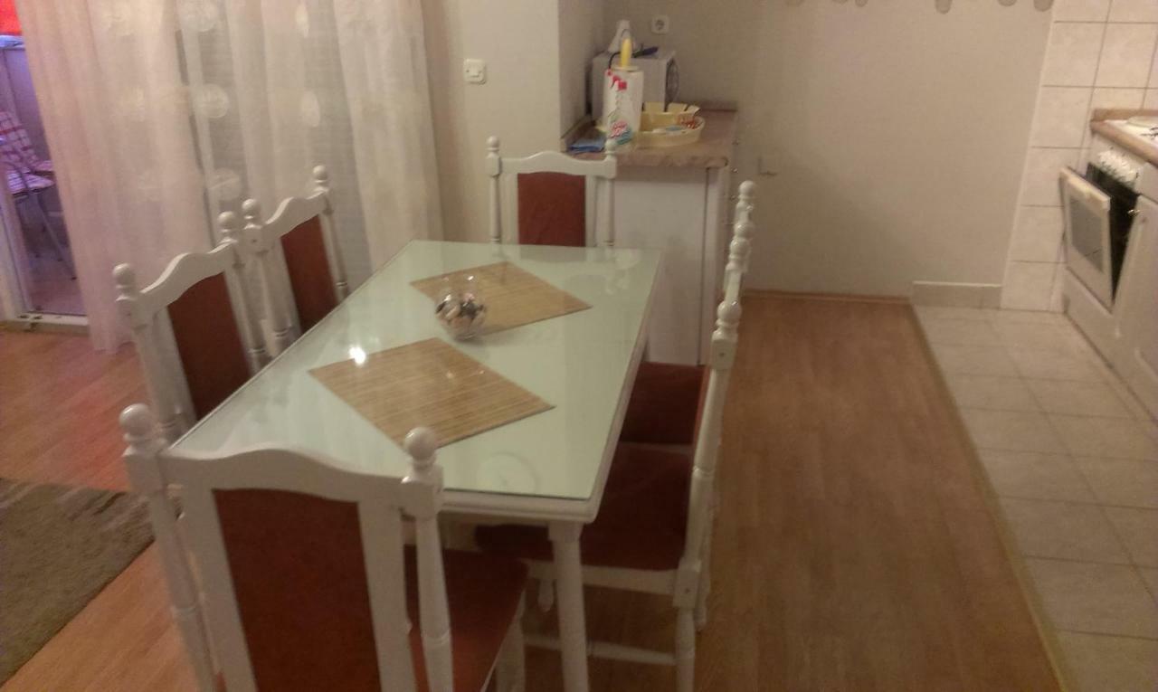 Apartment Viki มาคาร์สกา ภายนอก รูปภาพ