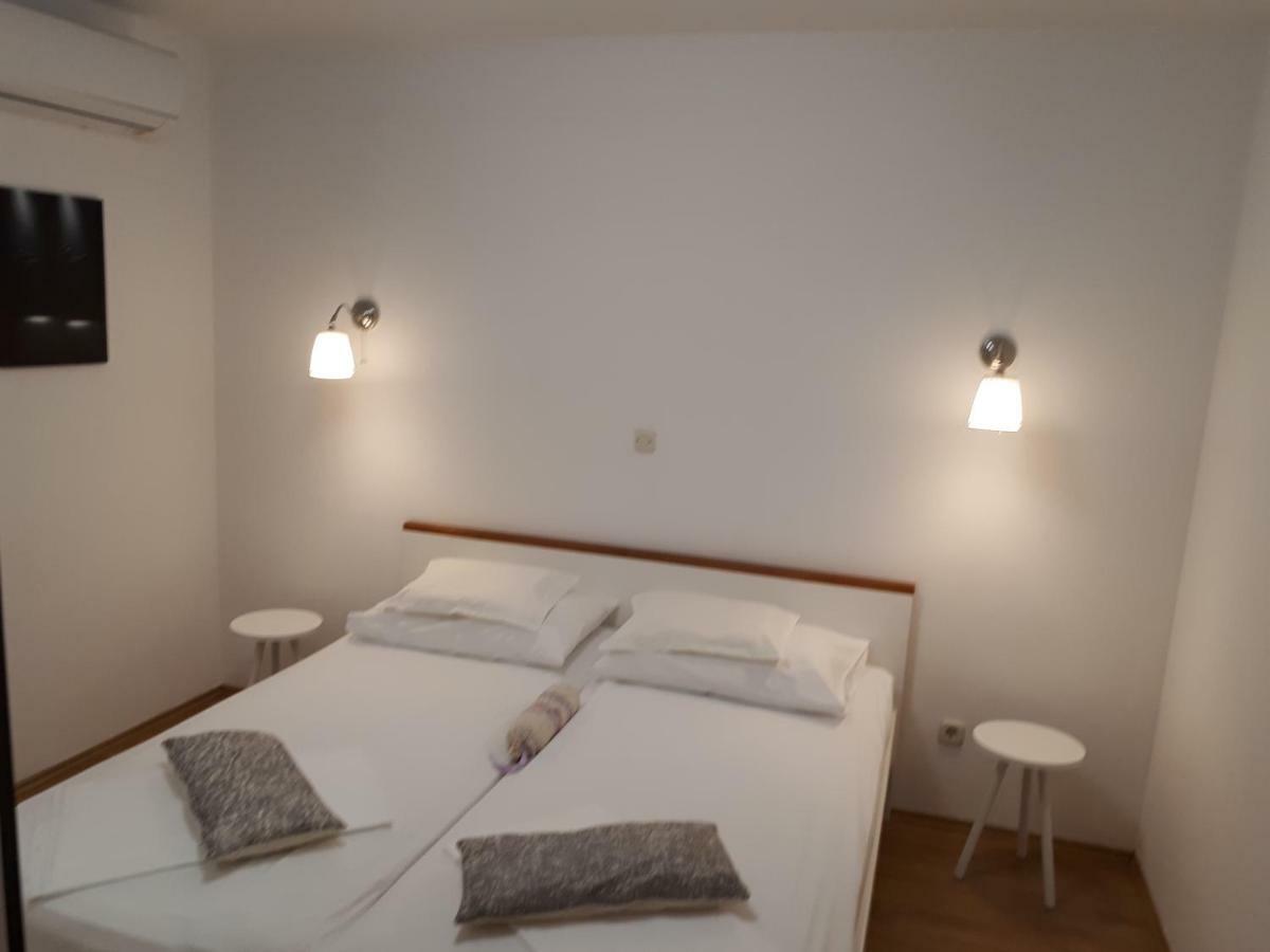 Apartment Viki มาคาร์สกา ภายนอก รูปภาพ